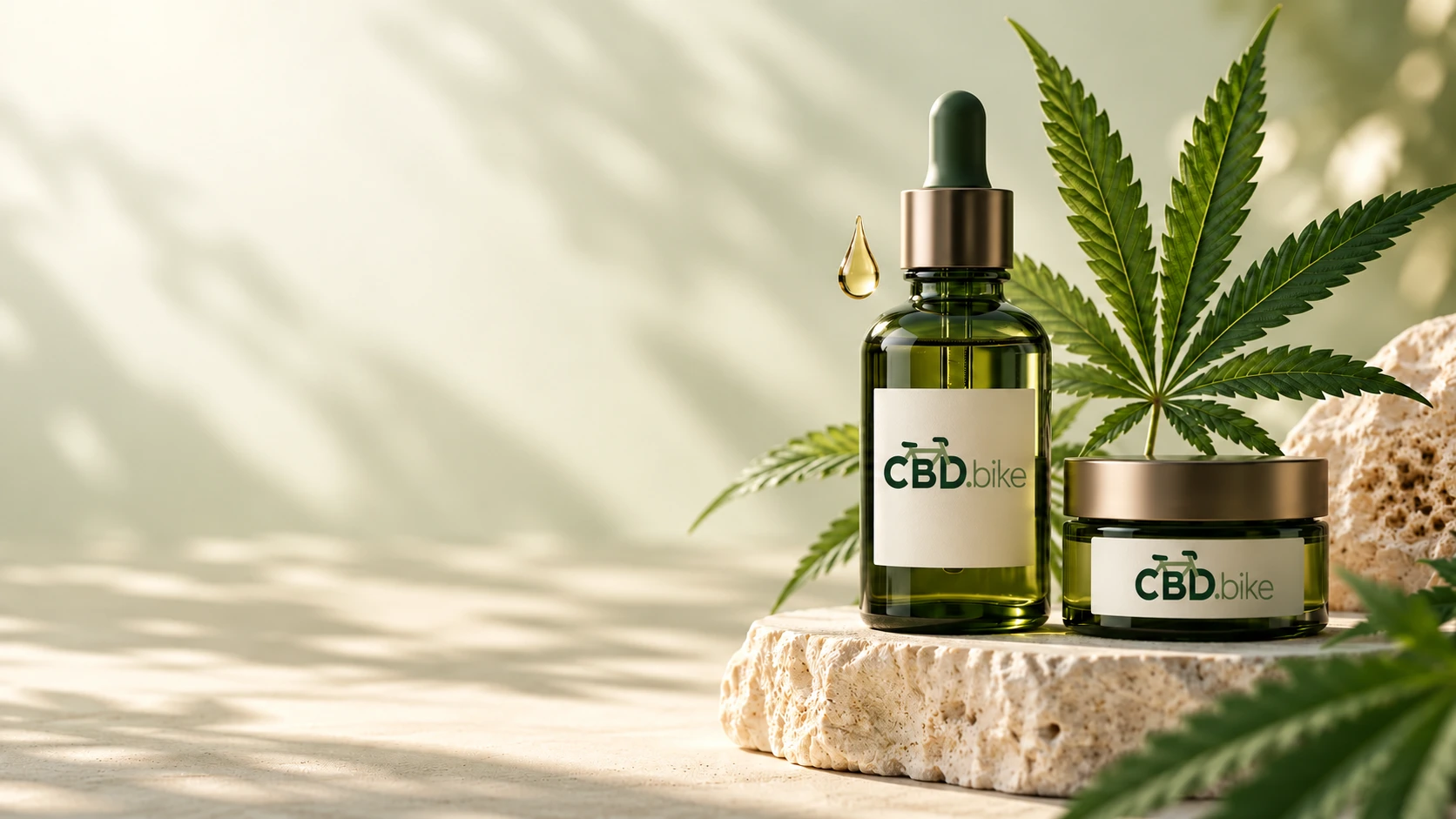 Концептуална CBD.Bike композиция със зелено стъкло, златисто масло и назъбени конопени листа